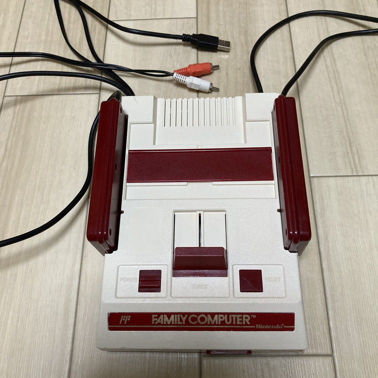 ⑪AV化、USB電源ファミコン！２台組でお買い得！シンプルだからこの 